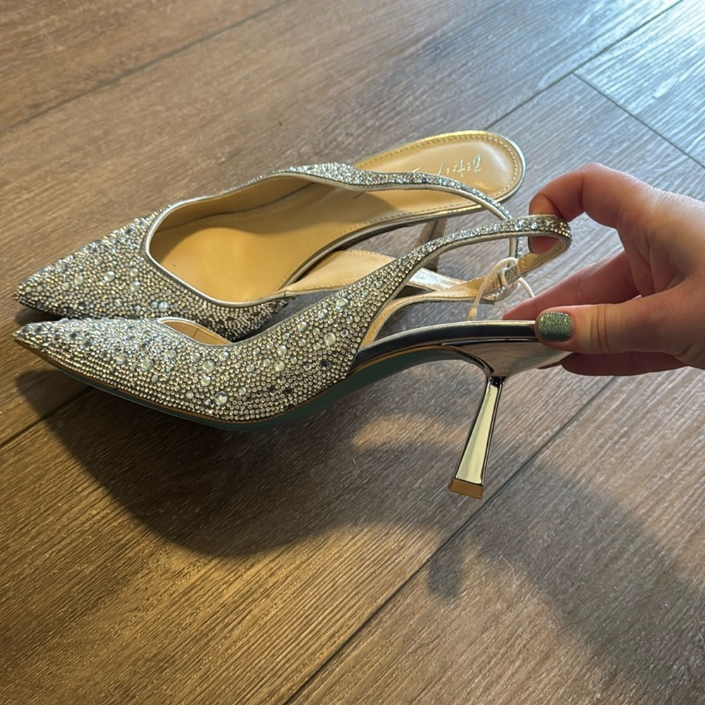 NEW Size 9 Betsey Johnson Sparkly Heels